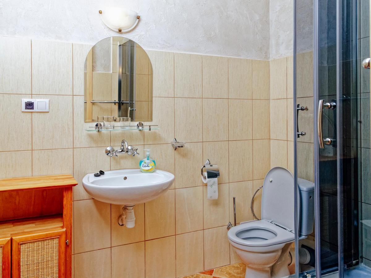 Palac Pensjonat Ptaszynka Грифіце Екстер'єр фото